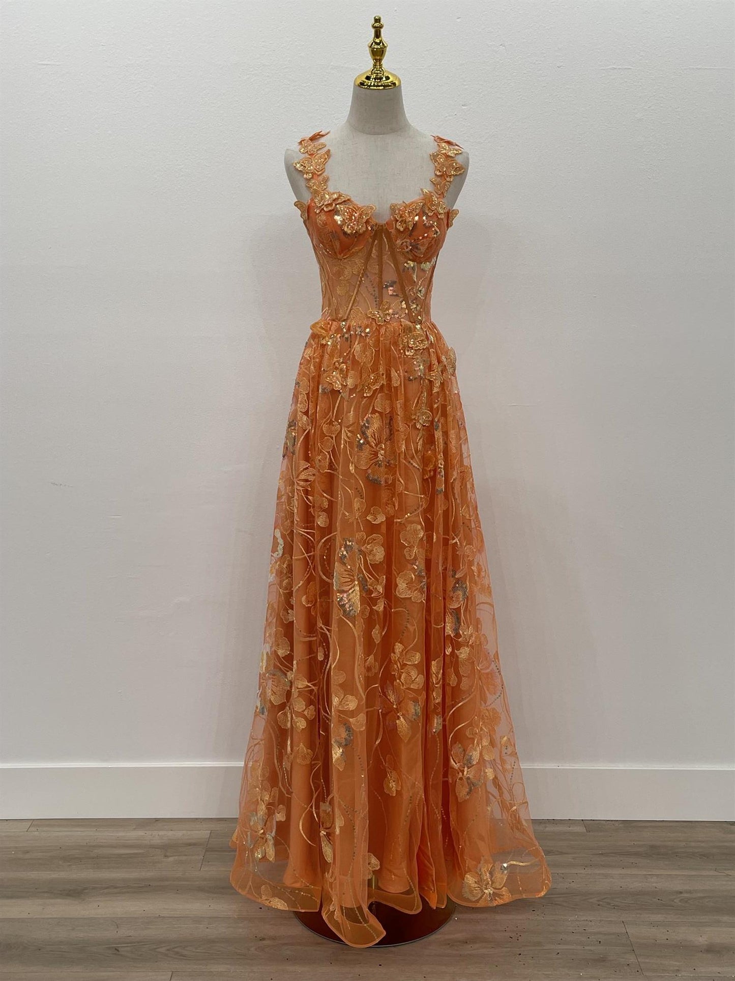 Floral Embroidered Lace-Up Prom Dress_NX T1327