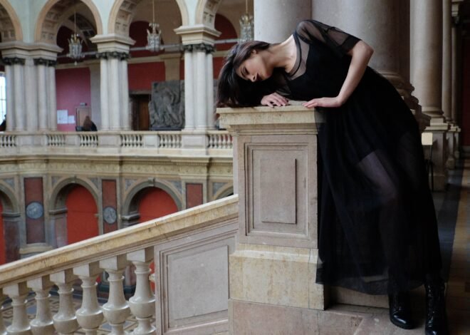 Architectural Dress: The Art of Sculptural Fashion
