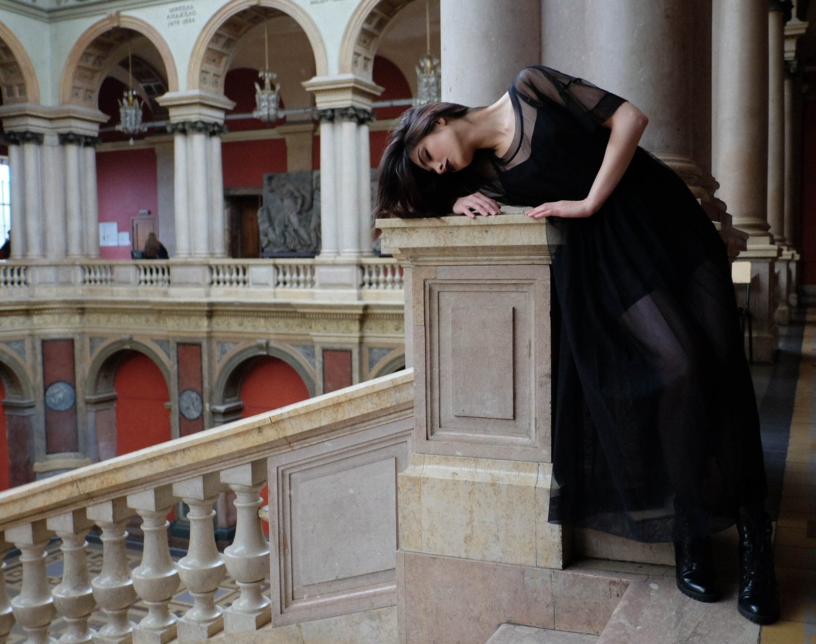 Architectural Dress: The Art of Sculptural Fashion